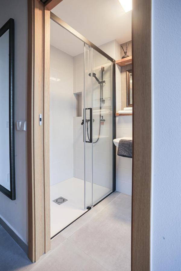 Par Pokoju Microhotel Zlin Bagian luar foto
