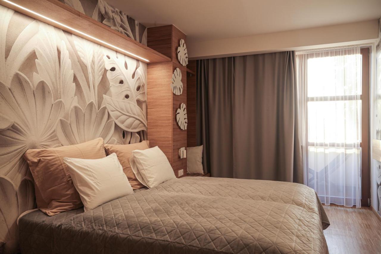 Par Pokoju Microhotel Zlin Bagian luar foto